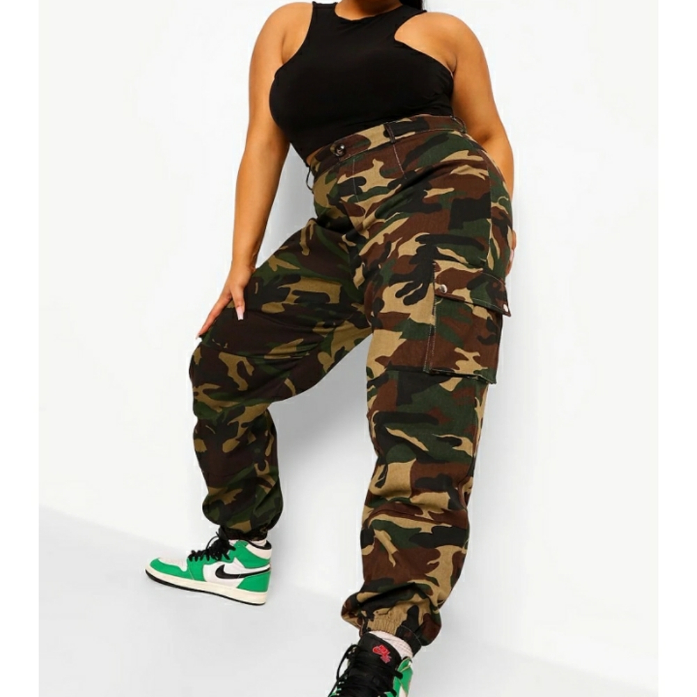 New 💎 Cargo Camo Jogger Pant